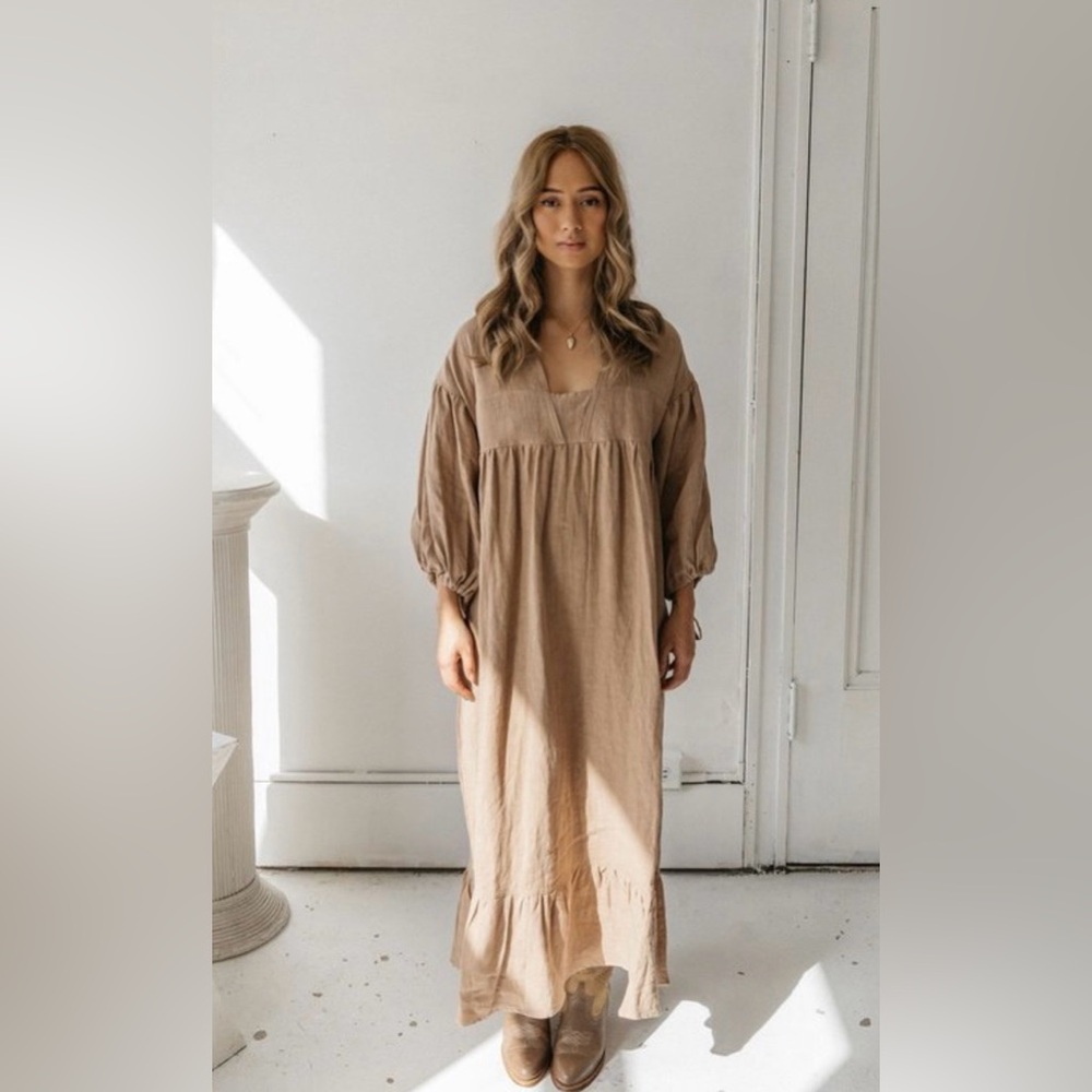 Harly Jae Paysanne dress Tan in size S/M